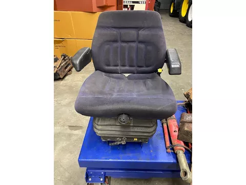 Case IH mechanisch geveerde Grammer zitting, stoel, met montage beugels voor XL cabine