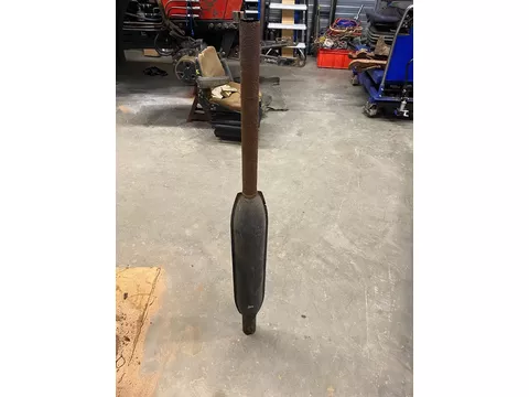 International uitlaat van een 844, merk LANGE