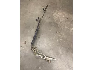 Case IH leidingen van sens-o-draulic hef bediening op het spatbord voor 'normale/grote' spatborden, nodig bij ombouw vanaf Engelse of Franse korte spatborden