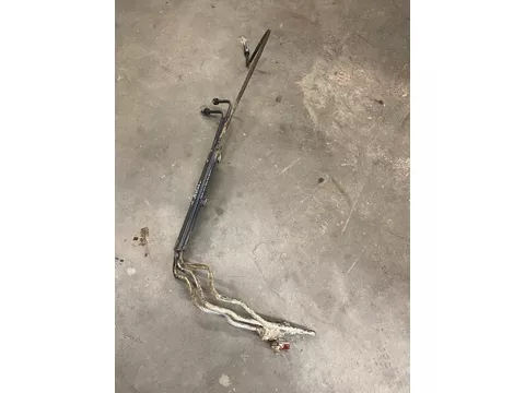 Case IH leidingen van sens-o-draulic hef bediening op het spatbord voor 'normale/grote' spatborden, nodig bij ombouw vanaf Engelse of Franse korte spatborden