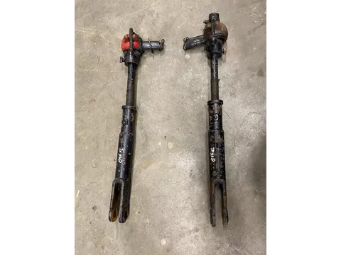 Case IH set hefstangen, hefarmen, trekstangen van een 856XL, passen ook op veel andere modellen, oa: 644, 744, 844-S, 745XL, 845XL