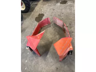 International Set lelijke, gedeukte achterspatborden XL 6 cilinder, 1455XL