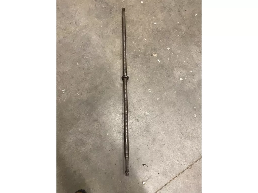 Case IH cardanas, tussenas, 4wd as van een 856XL met ZF APL 330 vooras, past ook op 845XL met 330 as, middenaandrijving, met schade