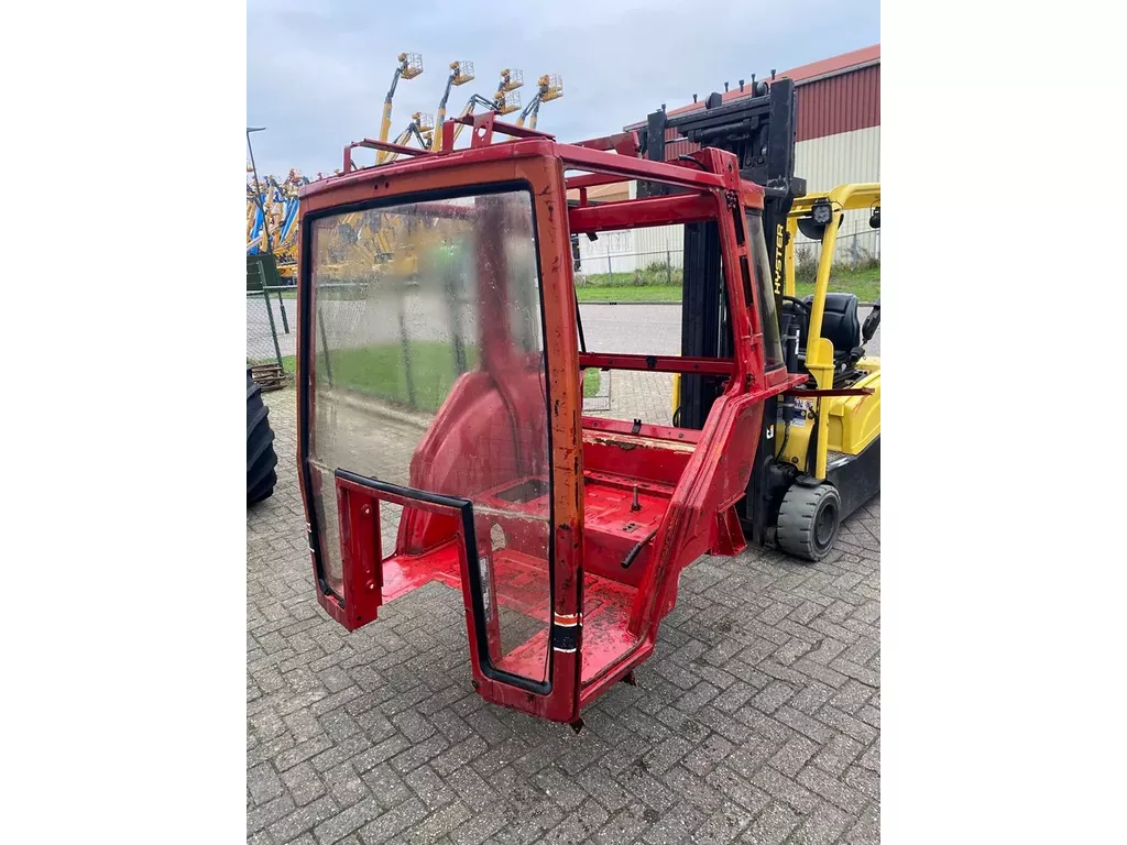 International nette, gave kale cabine van een 1455XL (past ook op 1255XL)