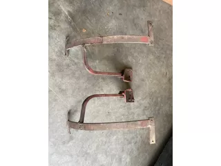 International voorspatbord steunen, voorspatbordbeugels voor diverse trekker typen