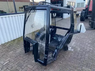 Case IH kaal cabine frame van een 856XL met lange poken, kale cabine