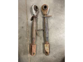 Case IH set gebruikte niet originele, universele hefstangen, hefarmen, trekstangen