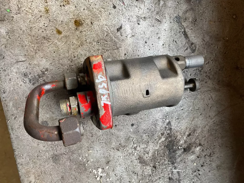 International hefventiel voor oud type hef CNH nr: 3404234R91