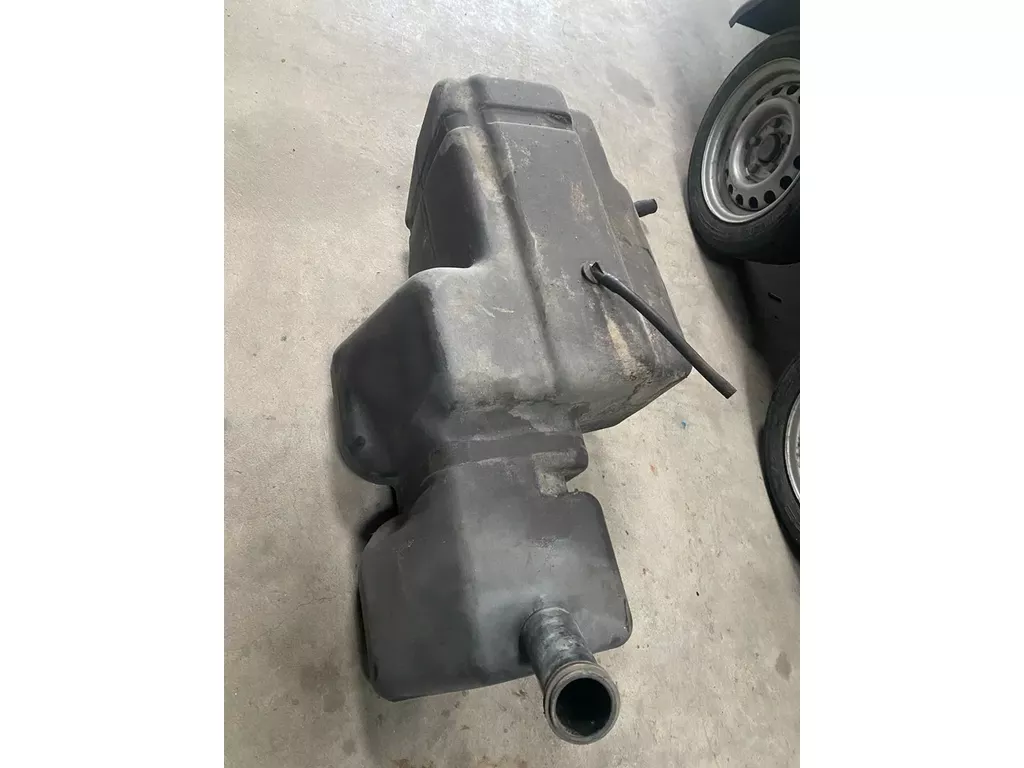 Case IH kunststof diesel tank, brandstoftank, dieseltank van een 685XL, de rechter tank, links ook beschikbaar
