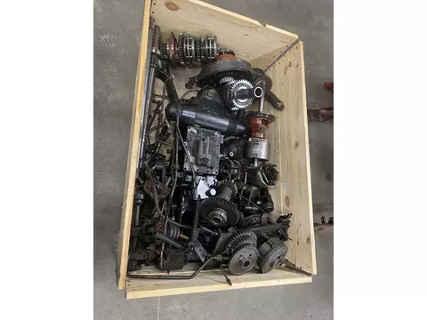 Case IH 685XL versnellingsbak onderdelen