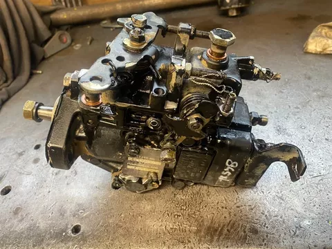 Case IH VE brandstofpomp van een 845XL, staat onbekend, heeft lang stil gestaan