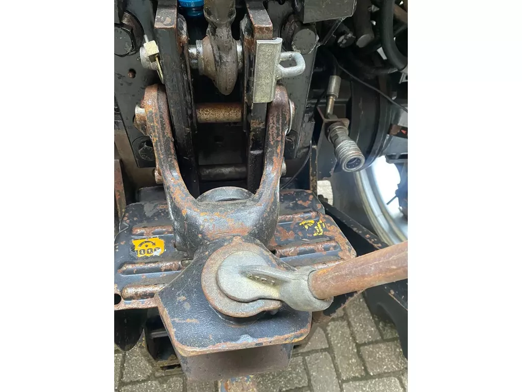 Case IH boventrekhaak van een 856XL (breedte van 956XL en 1056XL) evt met aanbouwplaten.