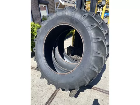 BKT 18.4-38, set (R38, 38, 18.4, 460/85R38)