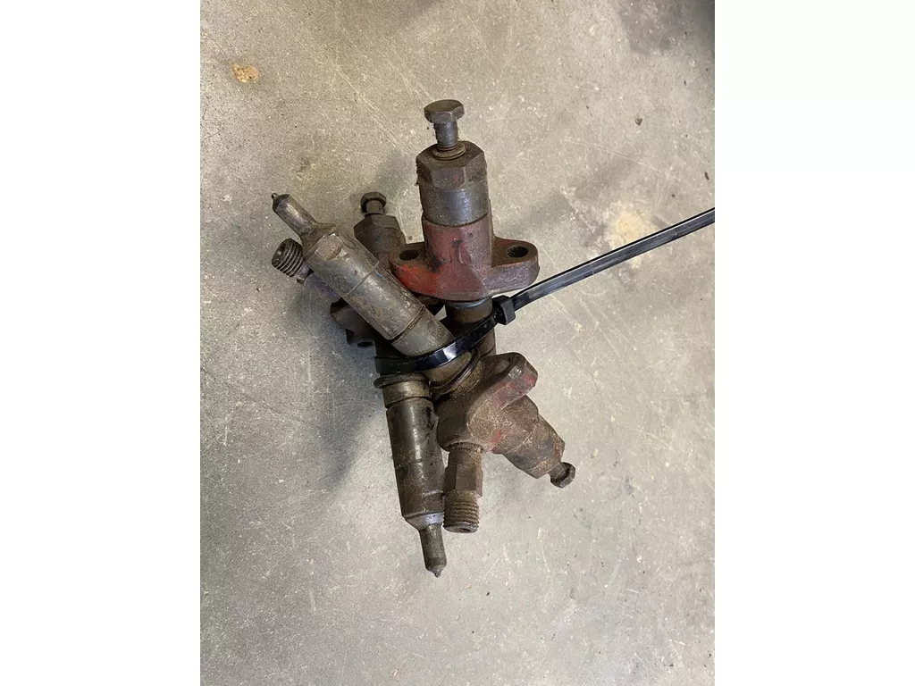 International verstuivers, 3 stuks, van een 453?