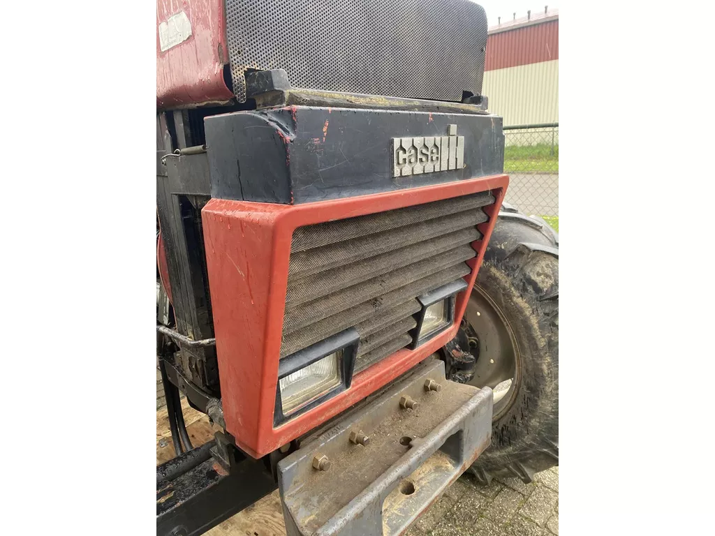 Case IH ondergrill, ondergrille, onderste frontgrill van een 1255XL of 1455XL