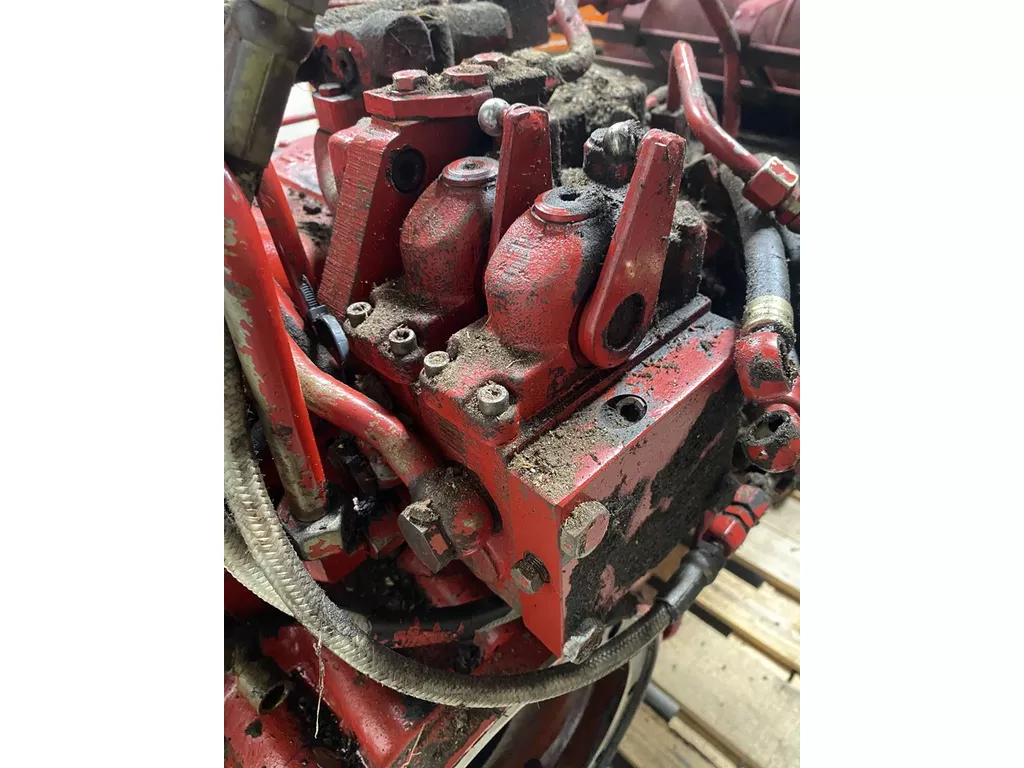 International dubbelwerkend en enkelwerkend ventiel van de rode modellen XL serie, oud type ventiel, 745XL, 845XL, 856XL, 956XL, 1056XL