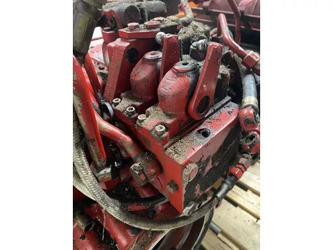 International dubbelwerkend en enkelwerkend ventiel van de rode modellen XL serie, oud type ventiel, 745XL, 845XL, 856XL, 956XL, 1056XL