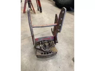 International kipperknobbelframe, trekhaak, kipperknobbel afkomstig van een 844, 44 serie, 644, 744, 844-S