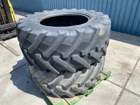 Trelleborg 540/65R28, set banden