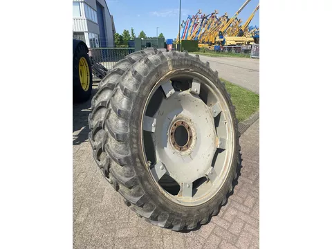Alliance 11.2-48, 270/95R48 cultuurwielen