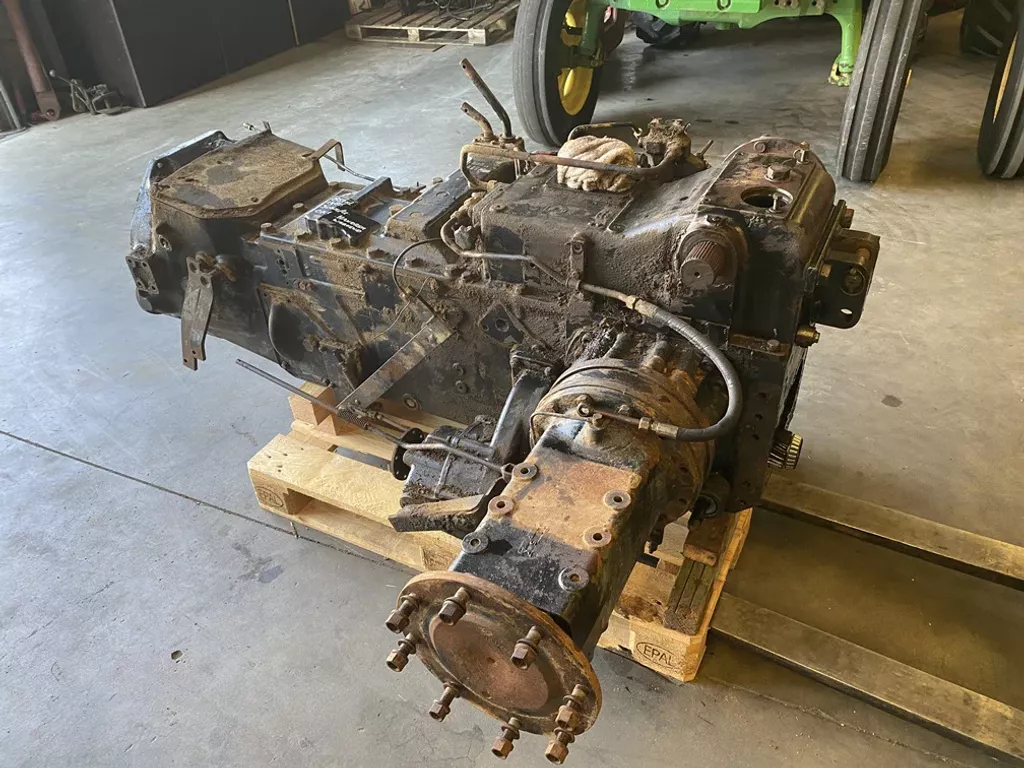 Case IH versnellingsbak van een 856XL overgangsmodel 30km/u, 1986