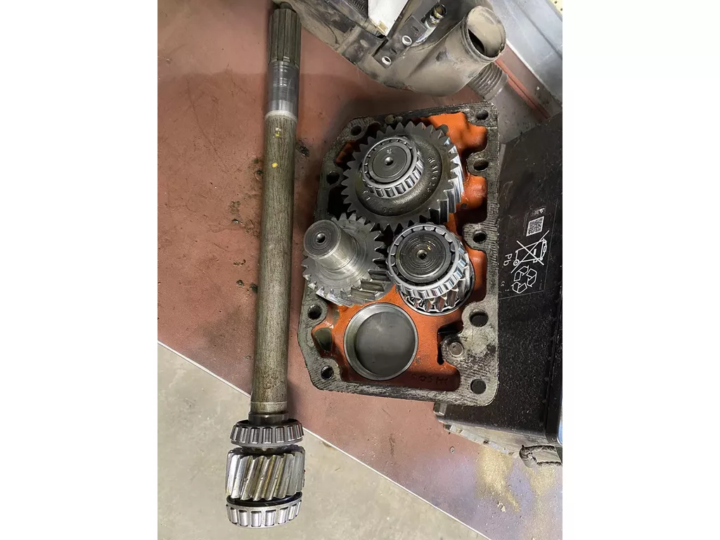 International aftakas delen, 540/1000 toeren stomp 6 spine, schuine vertanding van een IHC 645, past op vele andere modellen