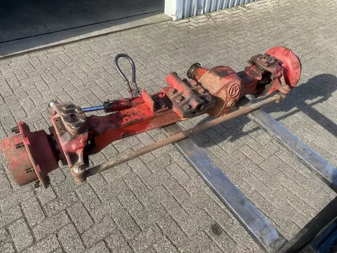 ZF International APL1551 vooras van IHC 645