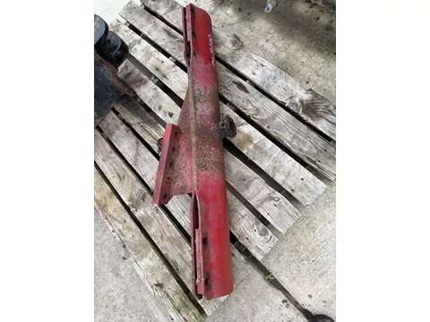 International middenstuk van een 2wd vooras van een 845XL met hydraulische besturing
