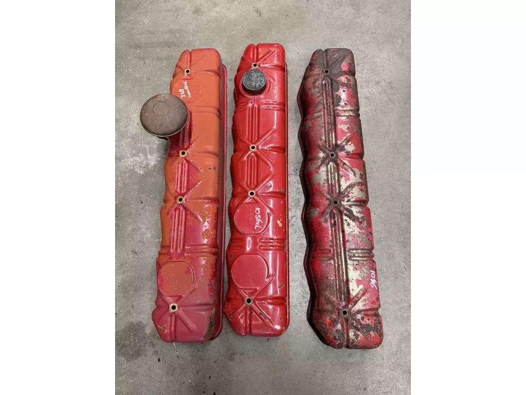 International kleppendeksel voor 6 cil IH motor, 310/358DT, 358TT, 402TT