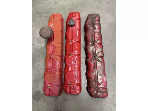 International kleppendeksel voor 6 cil IH motor, 310/358DT, 358TT, 402TT