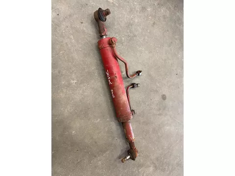 International stuurcilinder van een 745XL 2wd, onderdeel nr: 3230100R91