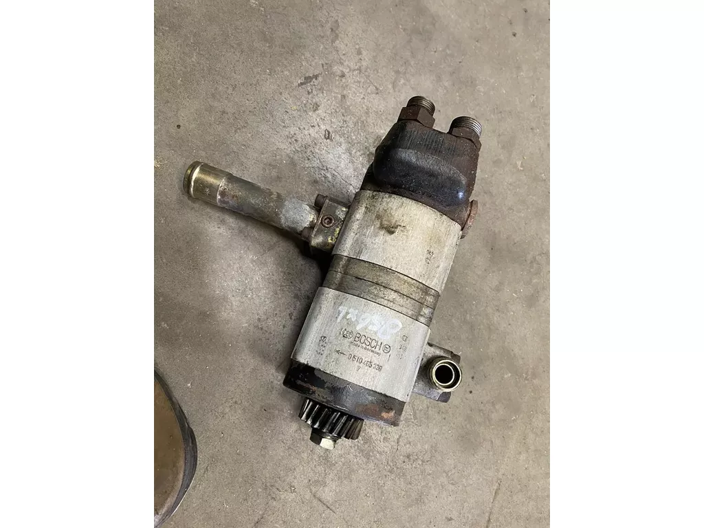 Case IH hydrauliekpomp van een overgangsmodel 856XL
