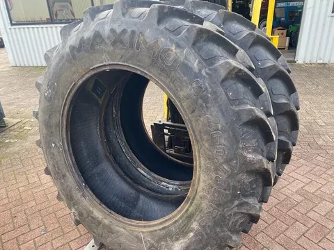 Trelleborg banden, merk Maximo (onderdeel van Trelleborg) 18.4R38, 460/85R38, 2 stuks, 18.4-38