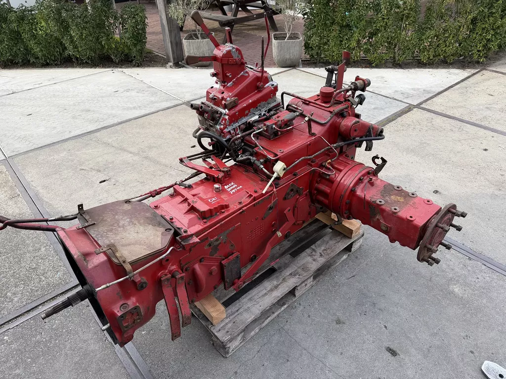 International versnellingsbak van een 845XL 2wd, korte poken