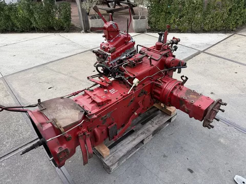 International versnellingsbak van een 845XL 2wd, korte poken
